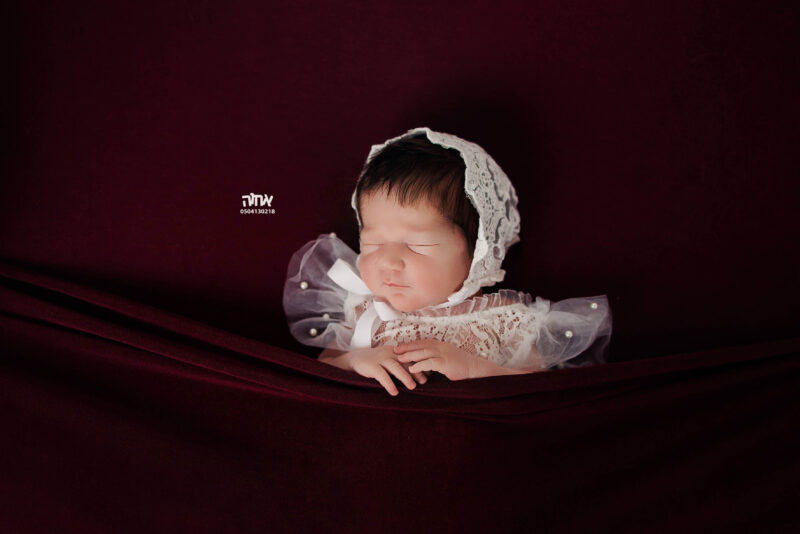 0504130218 אחוה פלוטקין צלמת2