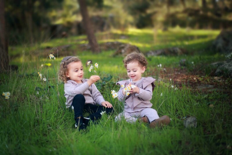 ביחד בדשא copy 3